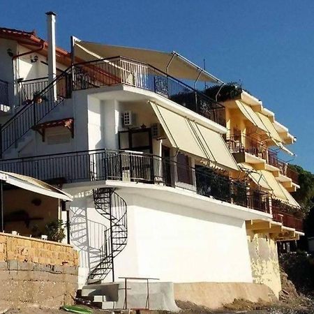 Ekie Apartment With Sea View كالاماتا المظهر الخارجي الصورة
