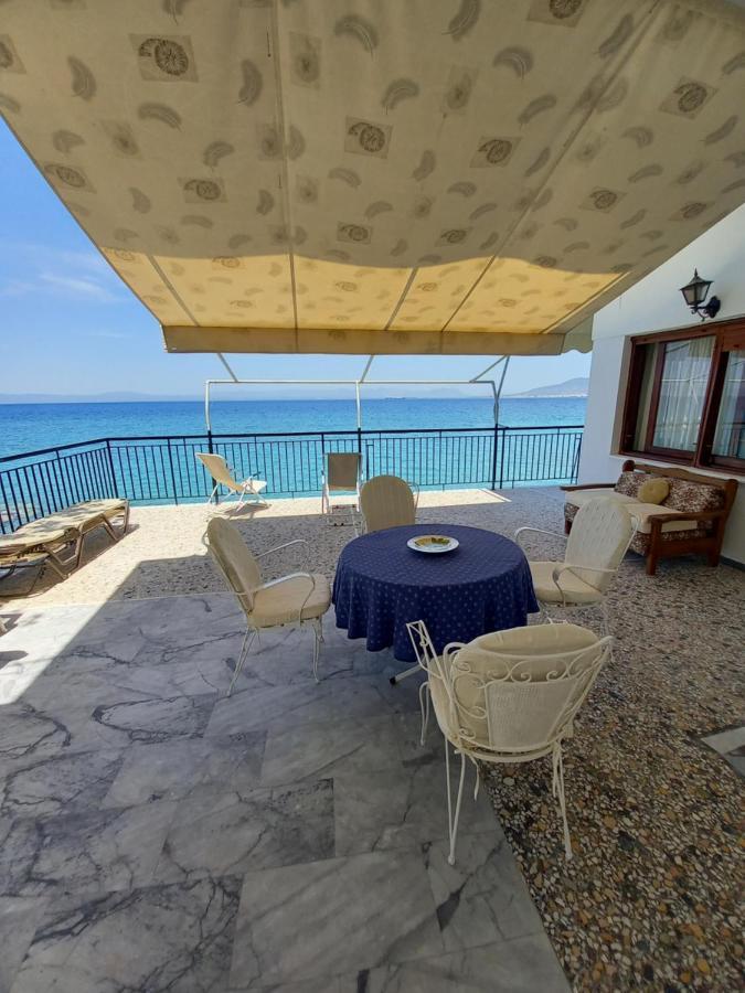 Ekie Apartment With Sea View كالاماتا المظهر الخارجي الصورة