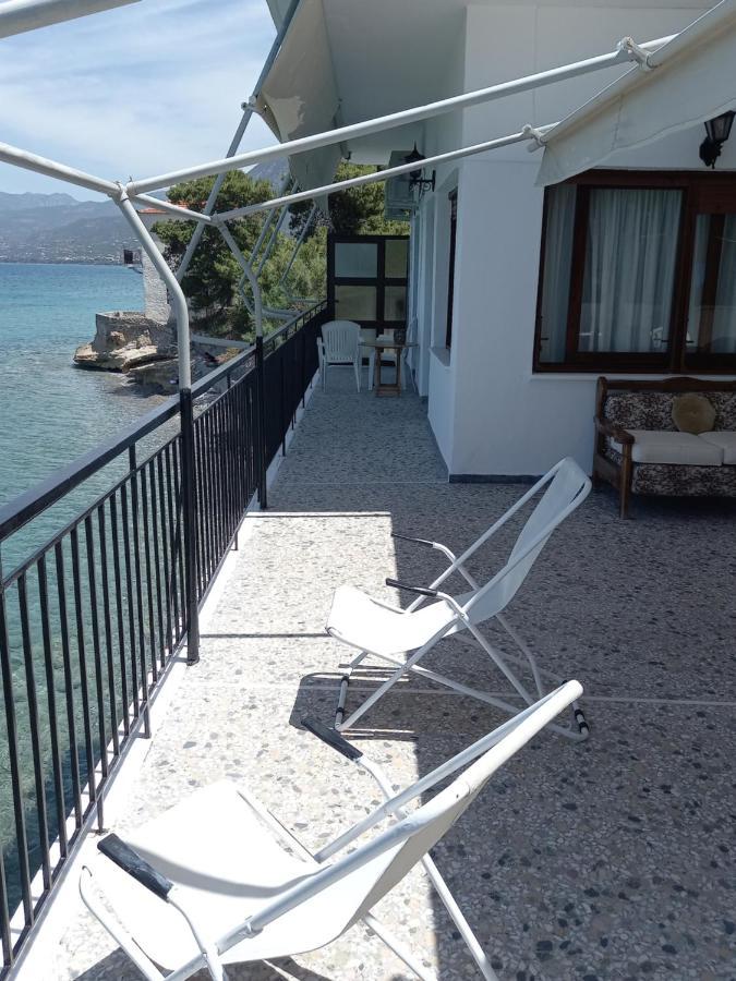 Ekie Apartment With Sea View كالاماتا المظهر الخارجي الصورة
