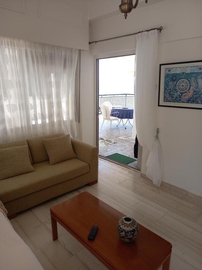 Ekie Apartment With Sea View كالاماتا المظهر الخارجي الصورة
