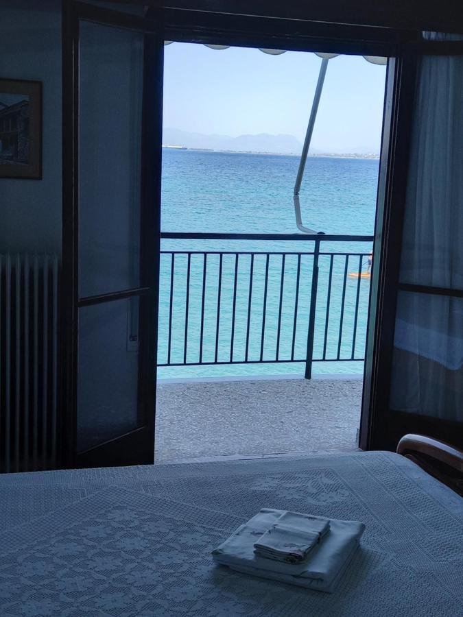 Ekie Apartment With Sea View كالاماتا المظهر الخارجي الصورة